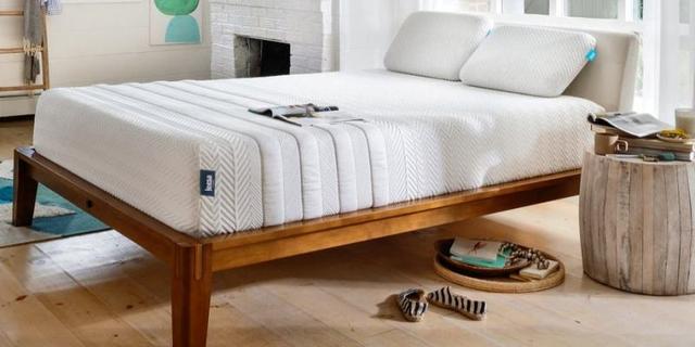 Leesa Legend mattress on Mattress Zone USA