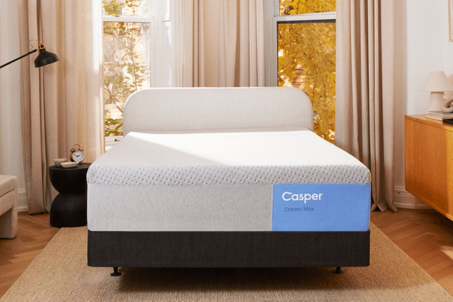 Casper Dream Max Hybrid mattress on Mattress Zone USA
